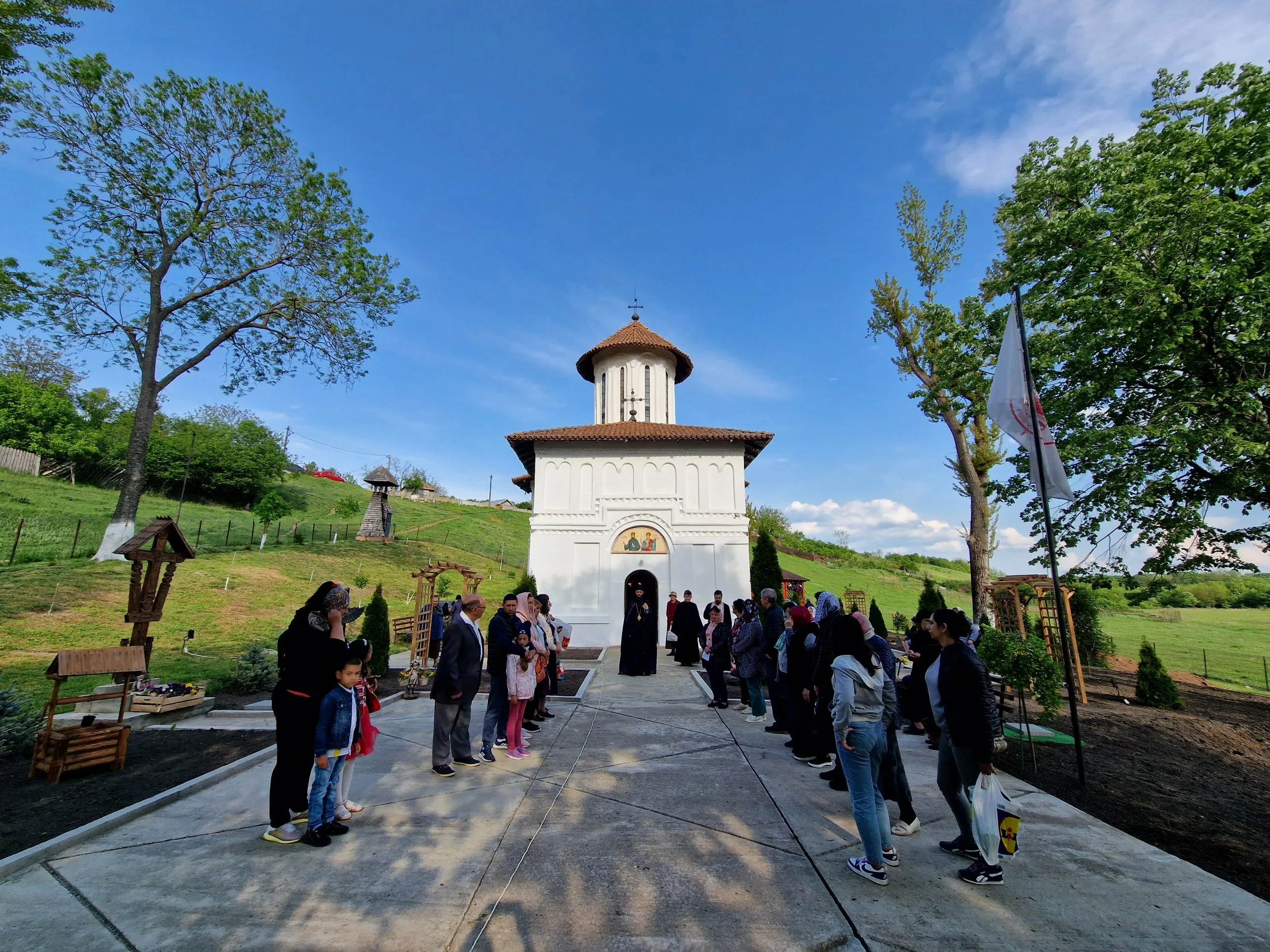 Priveghere în cinstea hramului de primăvară la Mănăstirea de lângă Roșiori de Vede