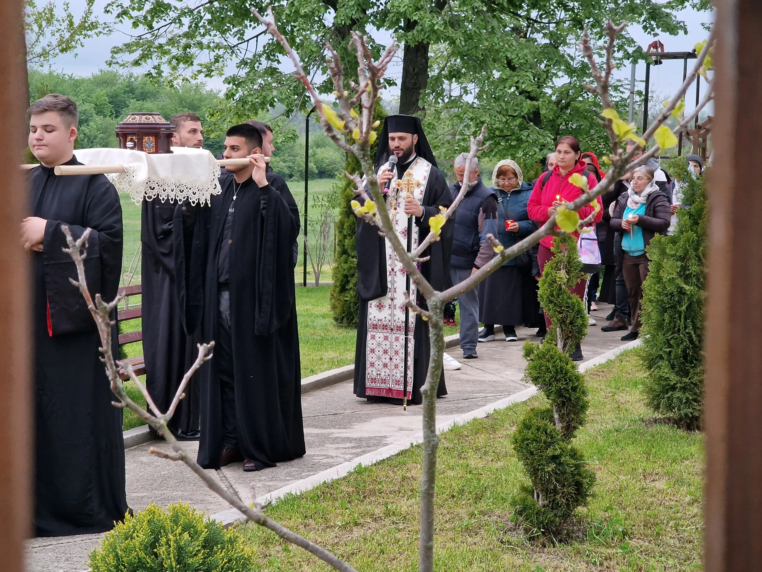 Priveghere și Procesiune cu prilejul hramului de primăvară la vechea vatră monahală din Coșoteni