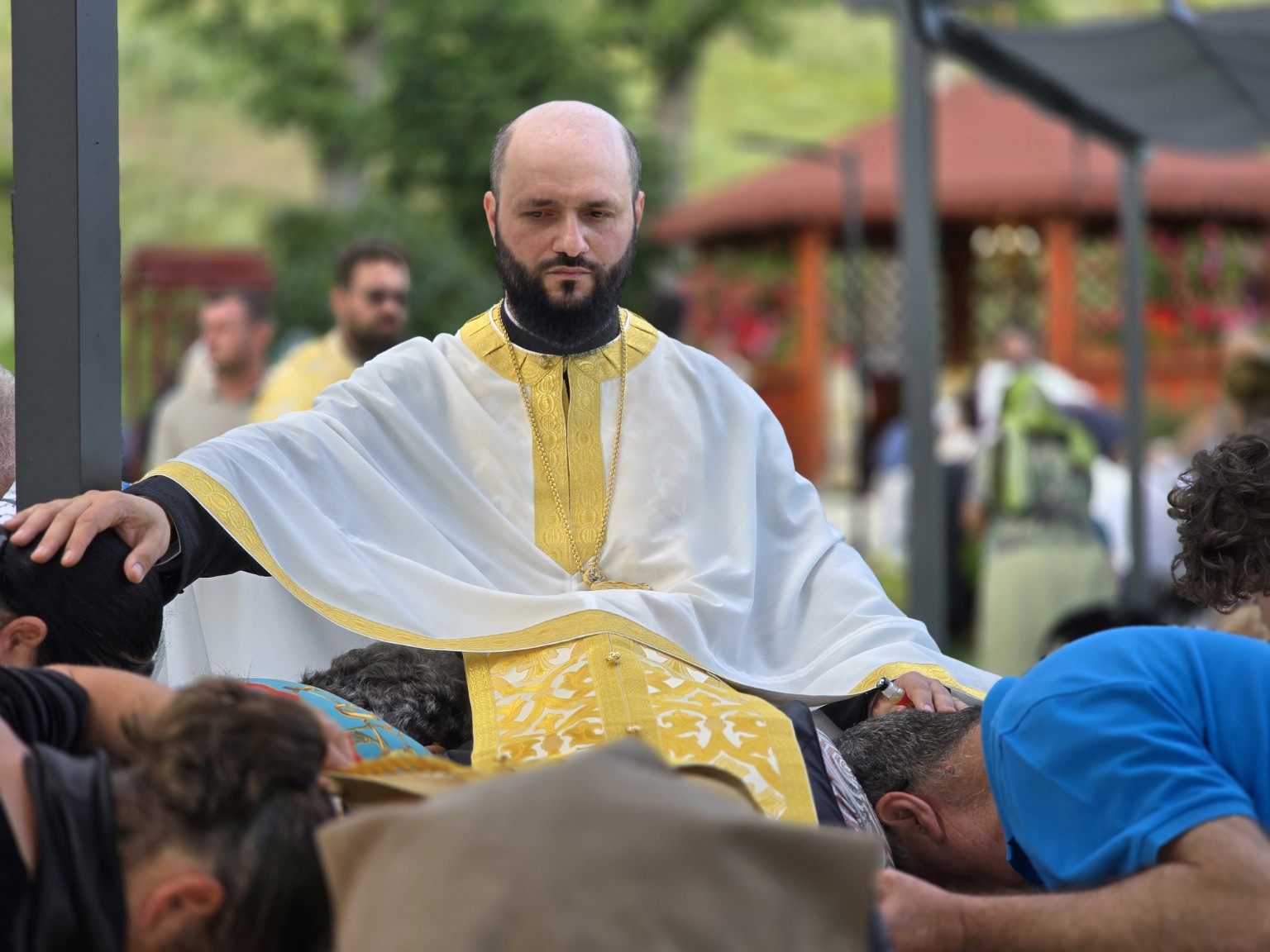 Taina Sfântului Maslu – întâlnirea omului suferind cu Hristos, Doctorul sufletelor și al trupurilor
